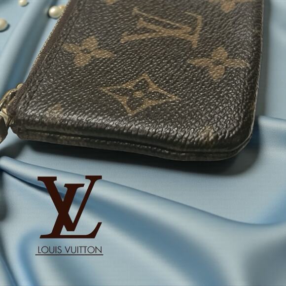 Louis Vuitton Pochette Clés Small Keychain or Coin Case ALL INCLUSIVE! - Picture 5 of 10